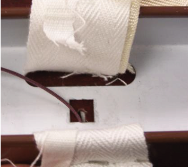 Pull Down Through Tape Roll Support.png